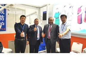 中國國際醫(yī)療器械（秋季）博覽會圓滿閉幕，在本次展會中，各國經(jīng)銷商紛紛到訪，與雙鷹公司進行了熱烈溝通洽談，雙鷹公司與外商達成了120余萬元的合作訂單。